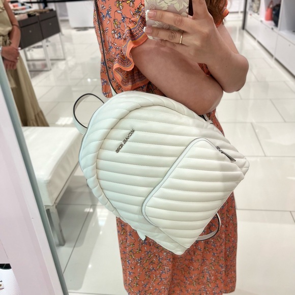MK MEDIUM ERIN BACKPACK OPTIC WHITE VEAGN FAUX - Picture 4 of 4